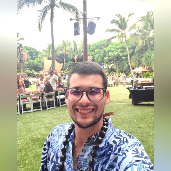 Meet your Posher, Nicholas - Picture 6 of 16